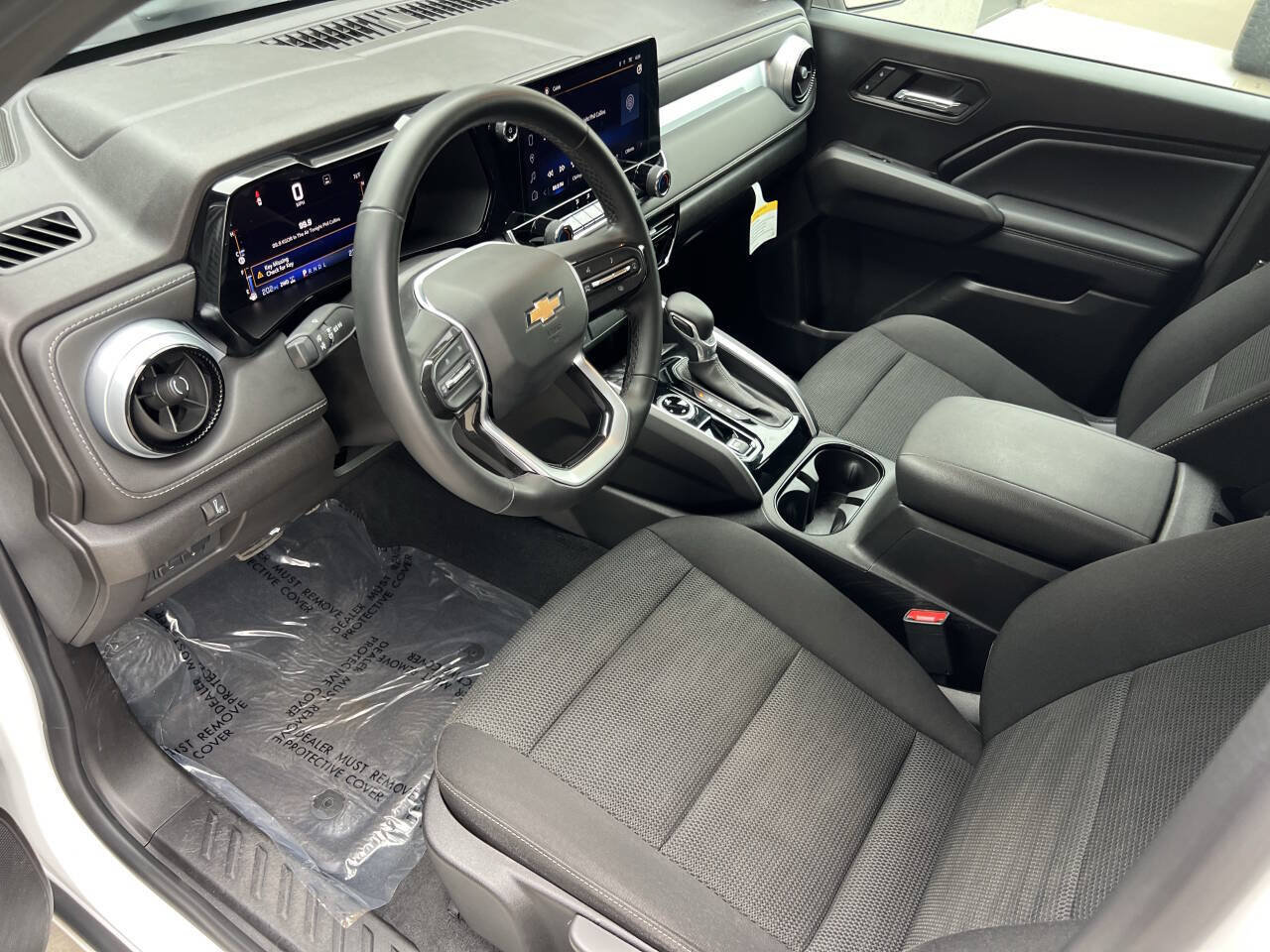 Used 2023 Chevrolet Colorado LT w/ LT Convenience Package AWD/4WD image 13