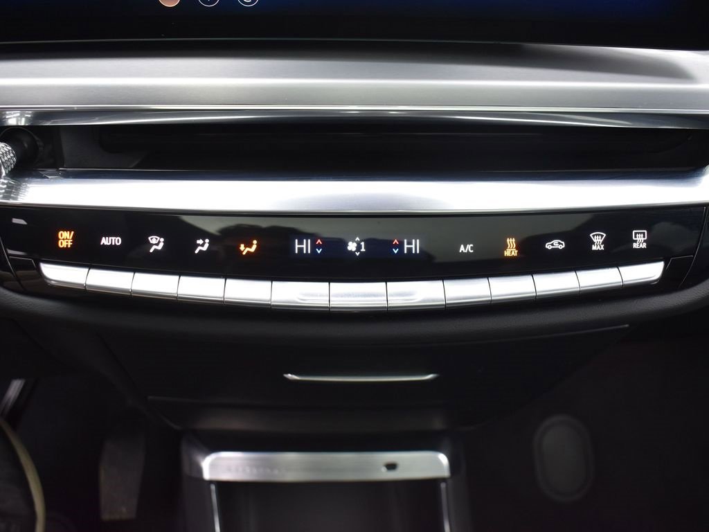 Certified 2024 Cadillac Lyriq Luxury w/ LPO, Floor Liner Package image 17