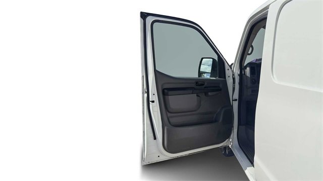 Used 2021 Nissan NV 2500 S image 10