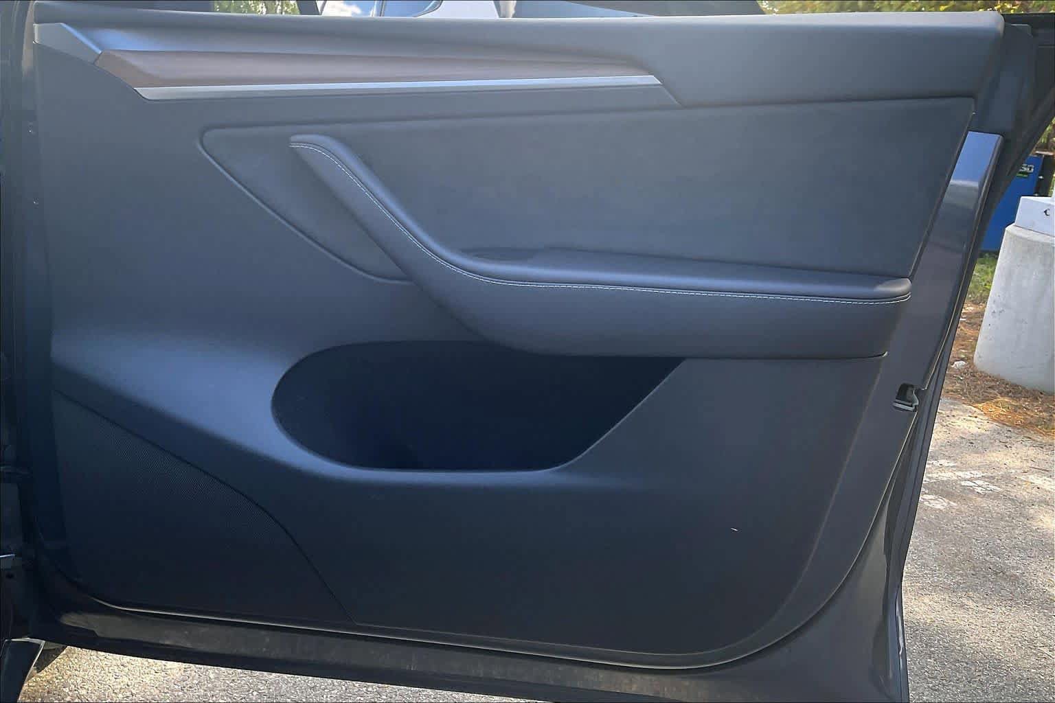 Used 2023 Tesla Model Y Long Range AWD/4WD image 22