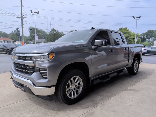 Used 2023 Chevrolet Silverado 1500 LT AWD/4WD image 4