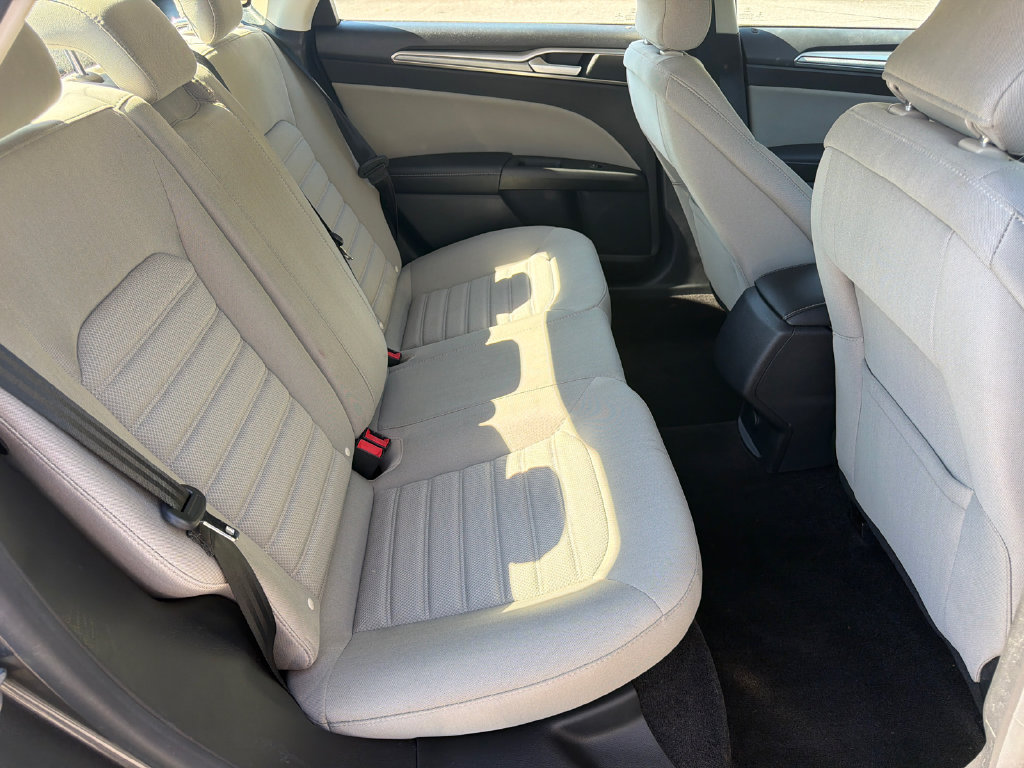 Used 2018 Ford Fusion S FWD image 15