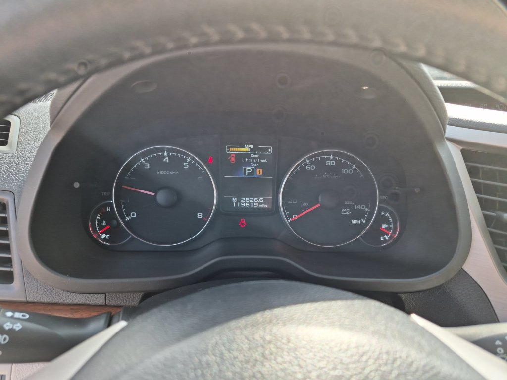 Used 2014 Subaru Outback 2.5i Limited AWD/4WD image 25