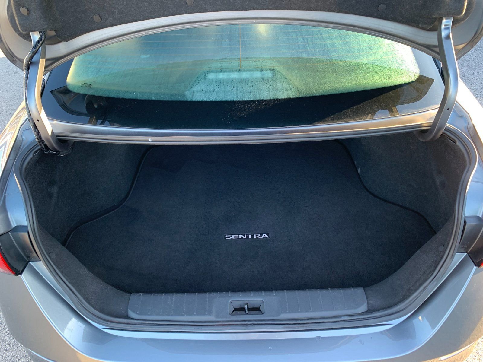 Used 2025 Nissan Sentra S image 31