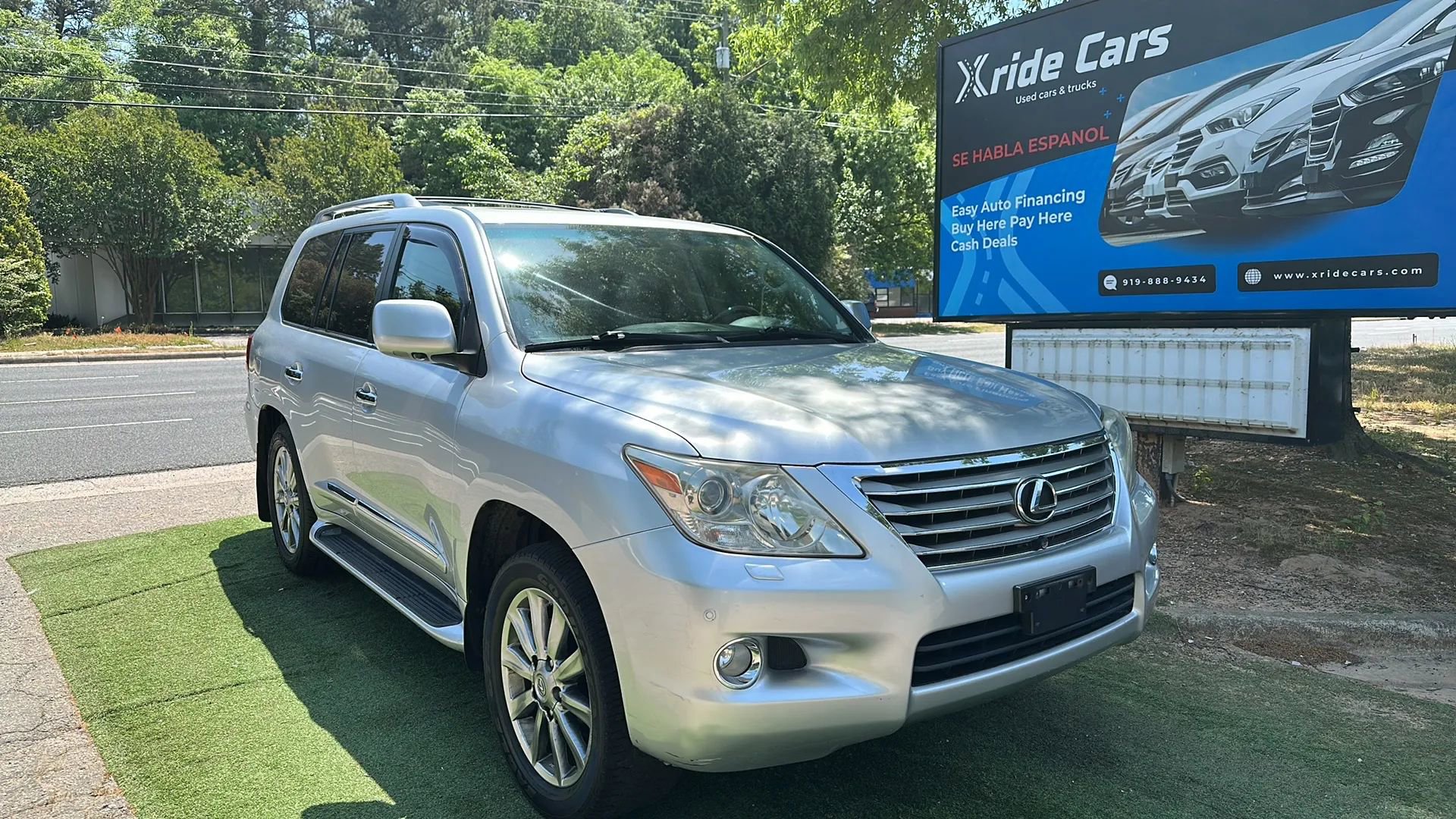 Used 2011 Lexus LX 570 4WD w/ Luxury Pkg
