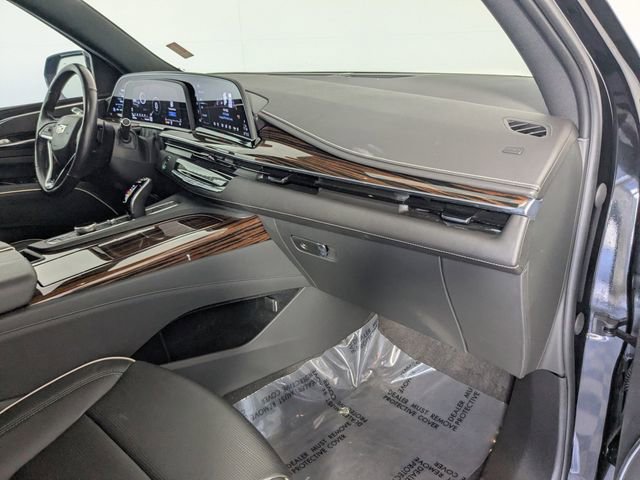 Used 2023 Cadillac Escalade ESV Premium Luxury AWD/4WD image 31