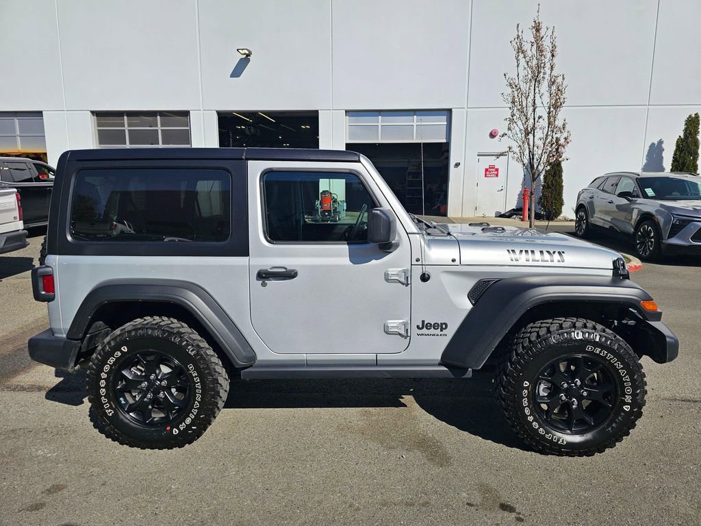 Used 2022 Jeep Wrangler Willys image 6