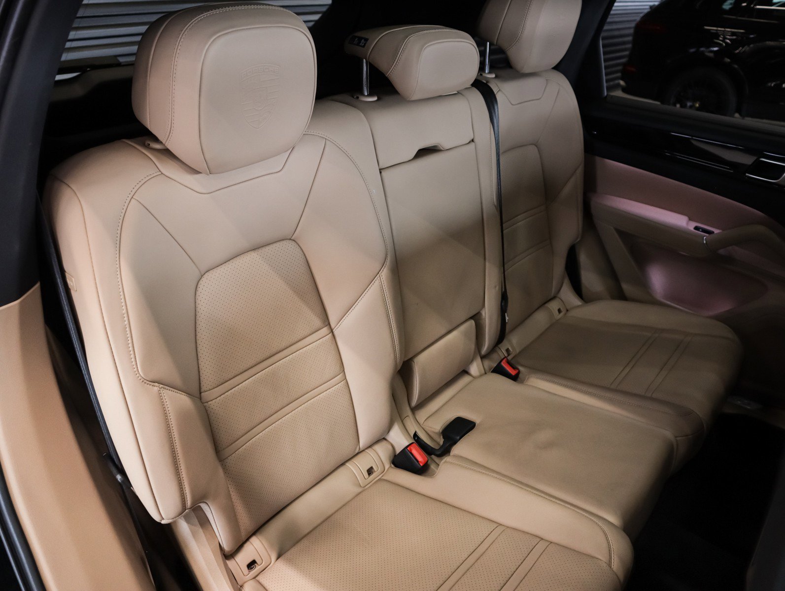 Certified 2023 Porsche Cayenne S AWD/4WD image 6