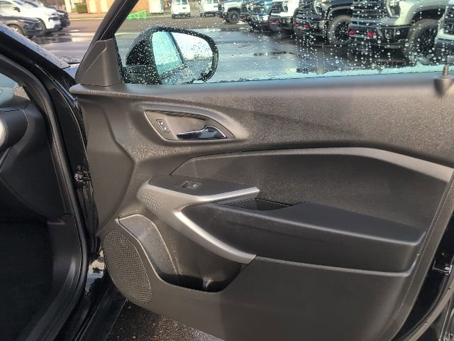 Used 2024 Chevrolet Trax RS FWD image 40