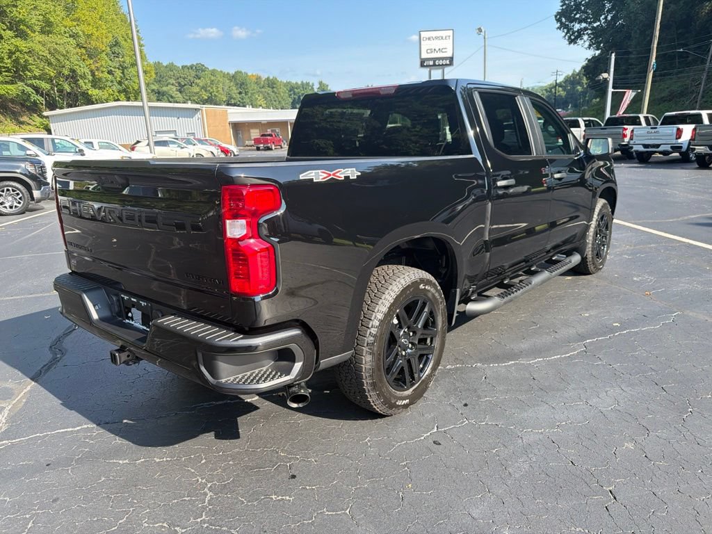 Certified 2025 Chevrolet Silverado 1500 Custom w/ Turbomax Blackout Package AWD/4WD image 4