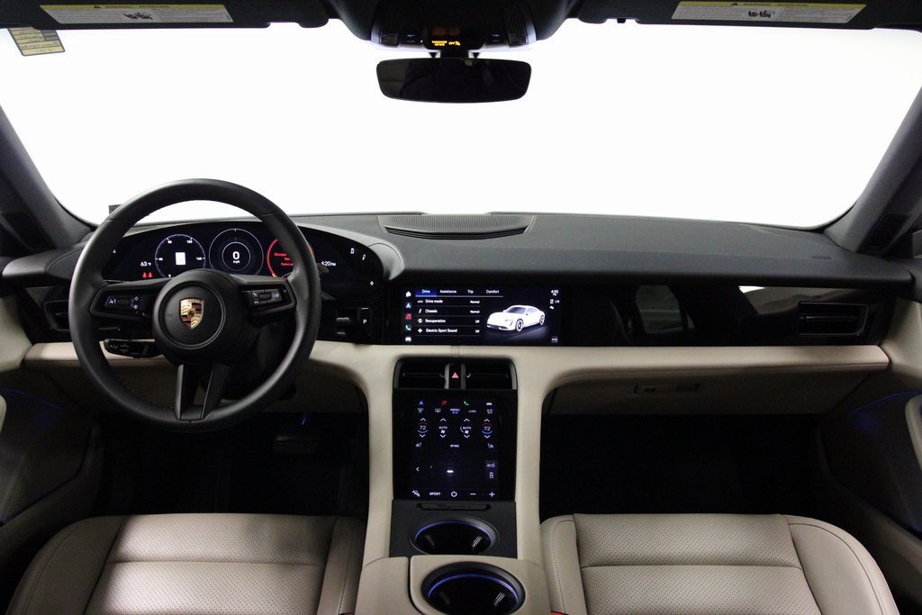 Used 2022 Porsche Taycan video 2