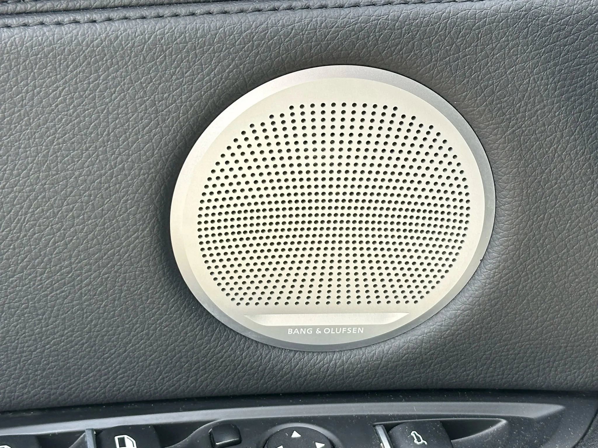 Used 2015 BMW X6 xDrive50i image 39