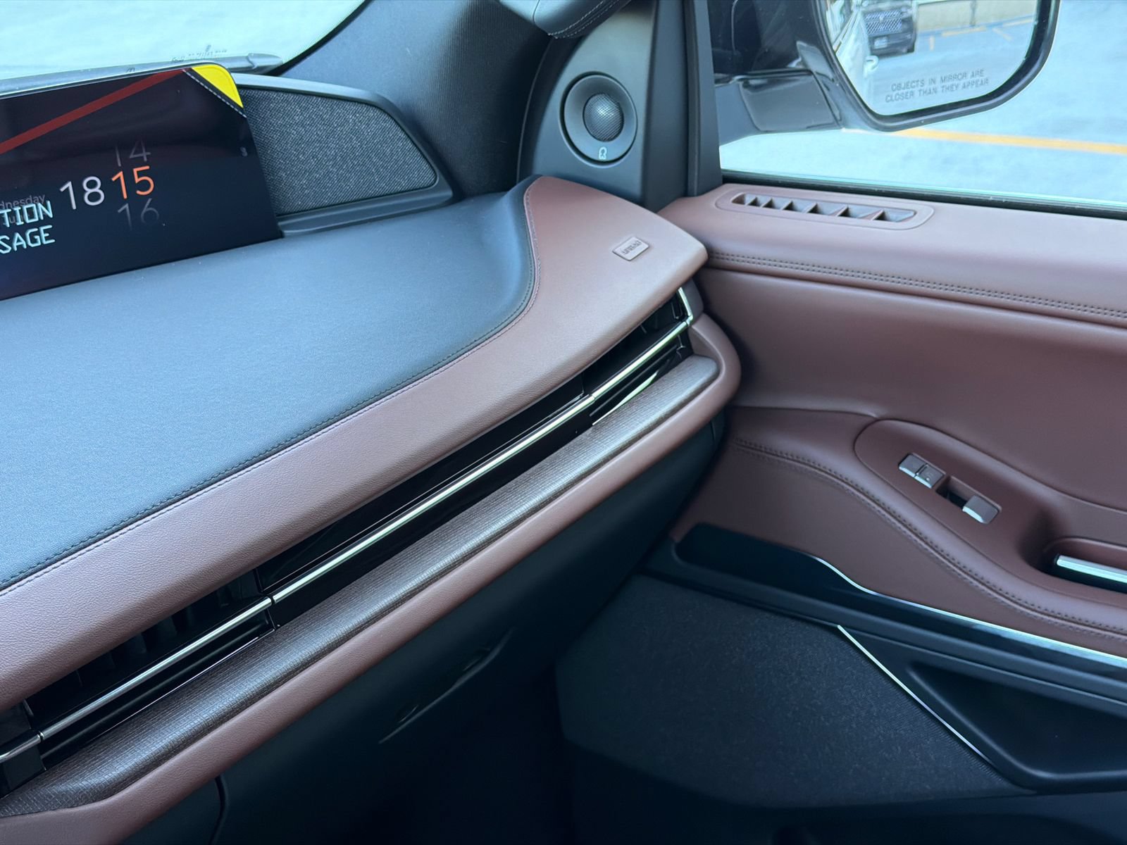 New 2026 Lincoln Navigator Reserve AWD/4WD image 32