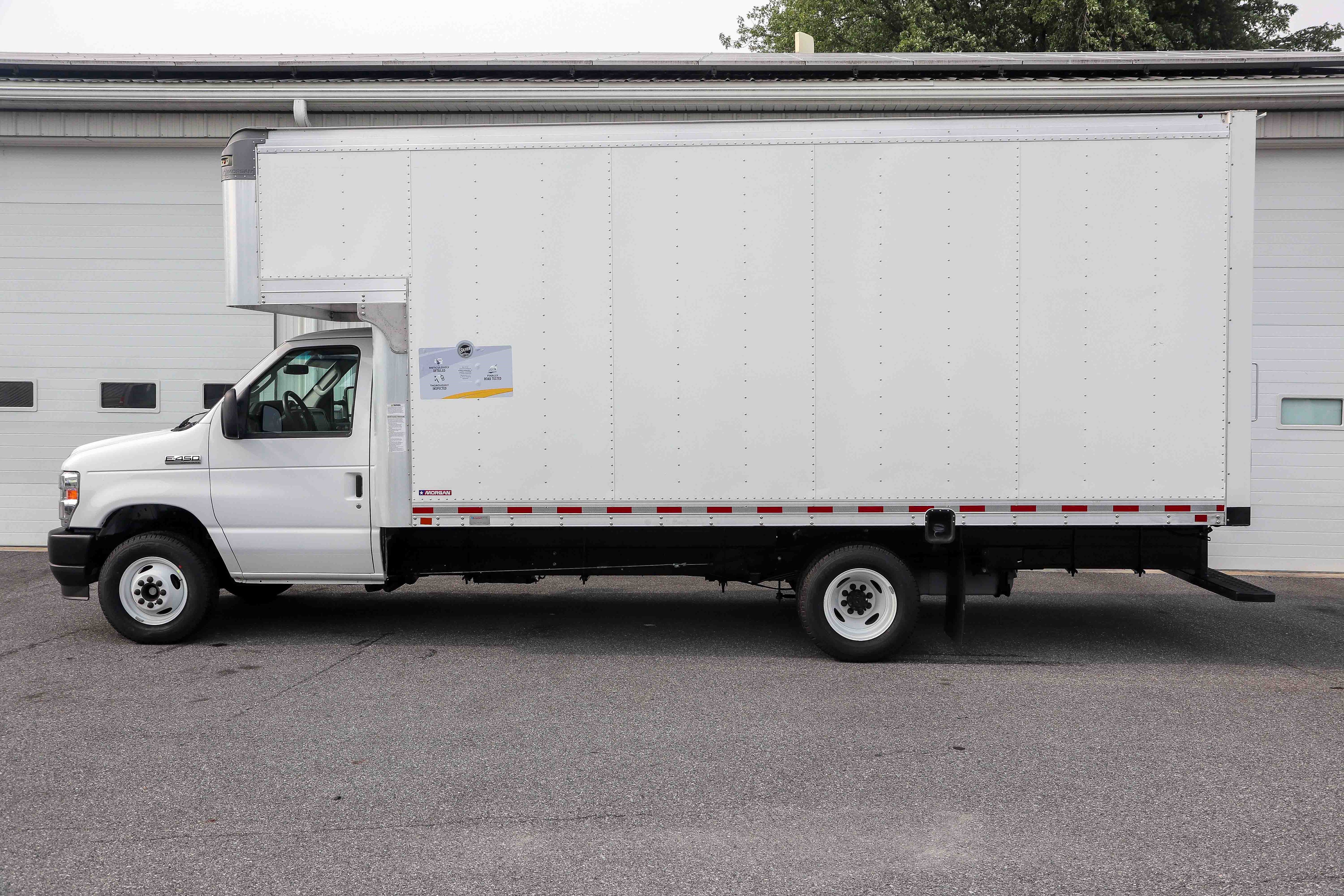 Used 2021 Ford E-450 and Econoline 450 Super Duty w/ Power Windows & Locks Group RWD image 6