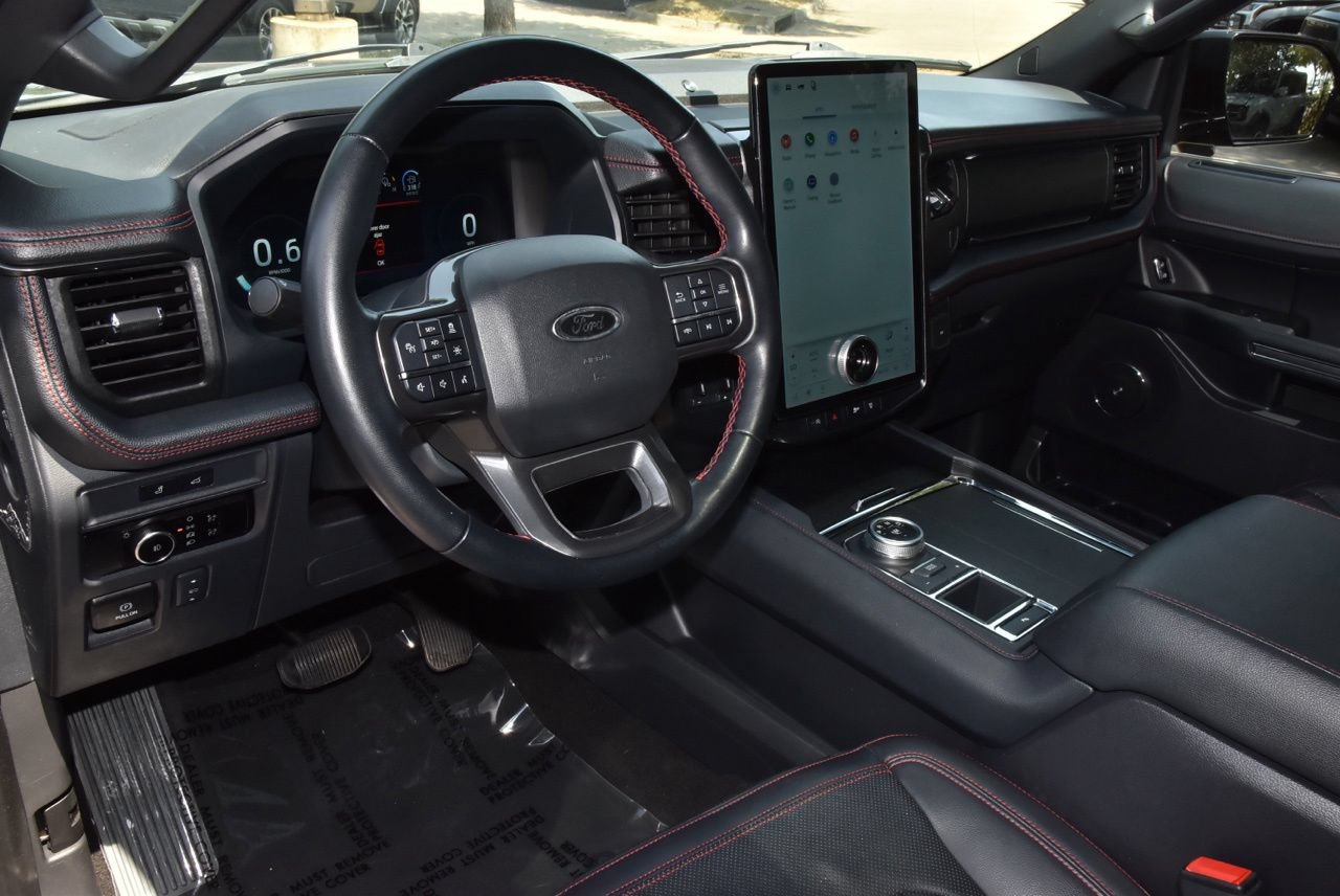 Used 2023 Ford Expedition Limited RWD image 35