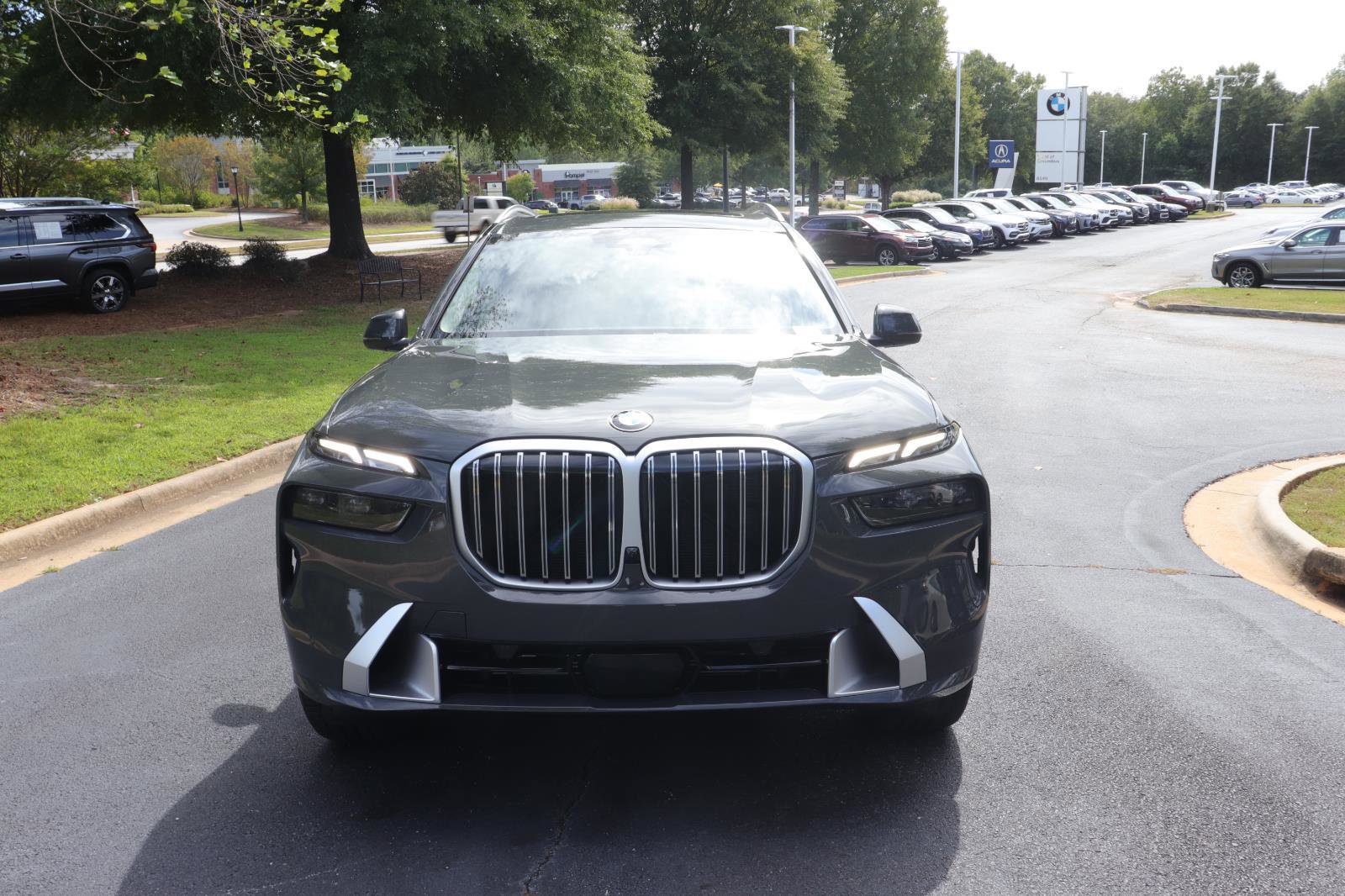 New 2026 BMW X7 xDrive40i w/ Executive Package image 2