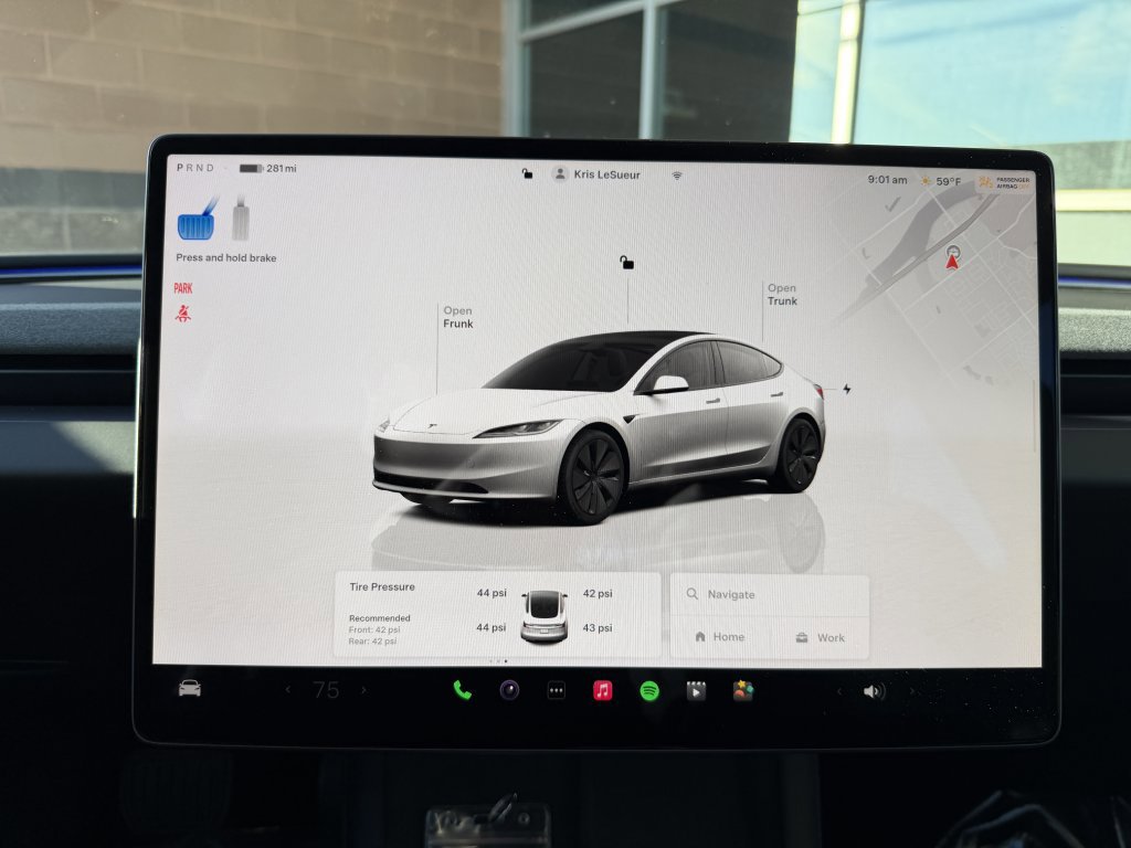 Used 2025 Tesla Model 3 image 17