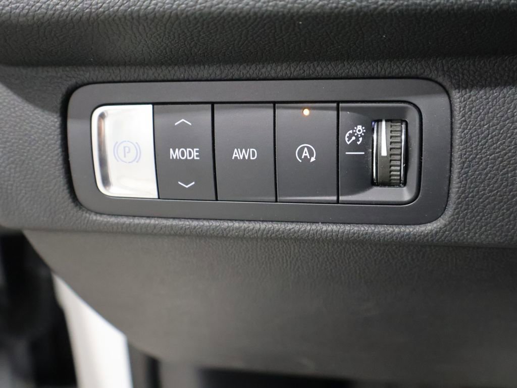 Used 2024 Chevrolet Traverse RS w/ LPO, Floor Liner Package image 32