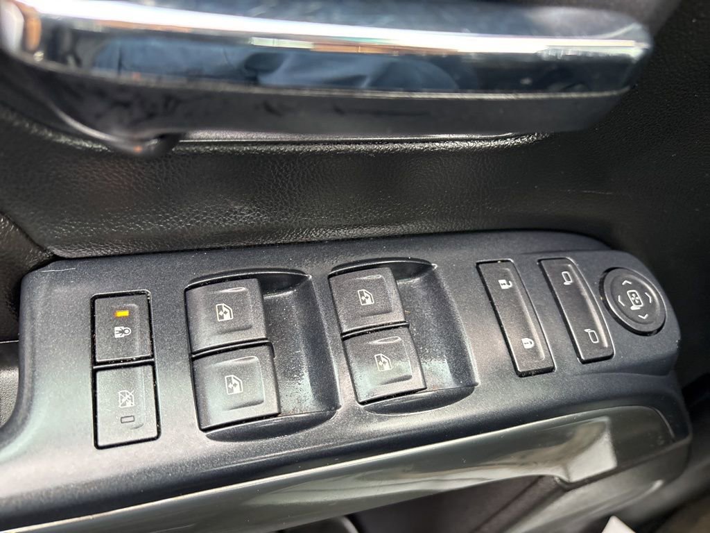 Used 2018 Chevrolet Silverado 1500 LT image 22