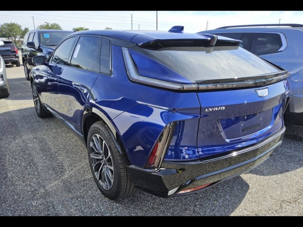 Used 2025 Cadillac Lyriq Sport RWD image 5