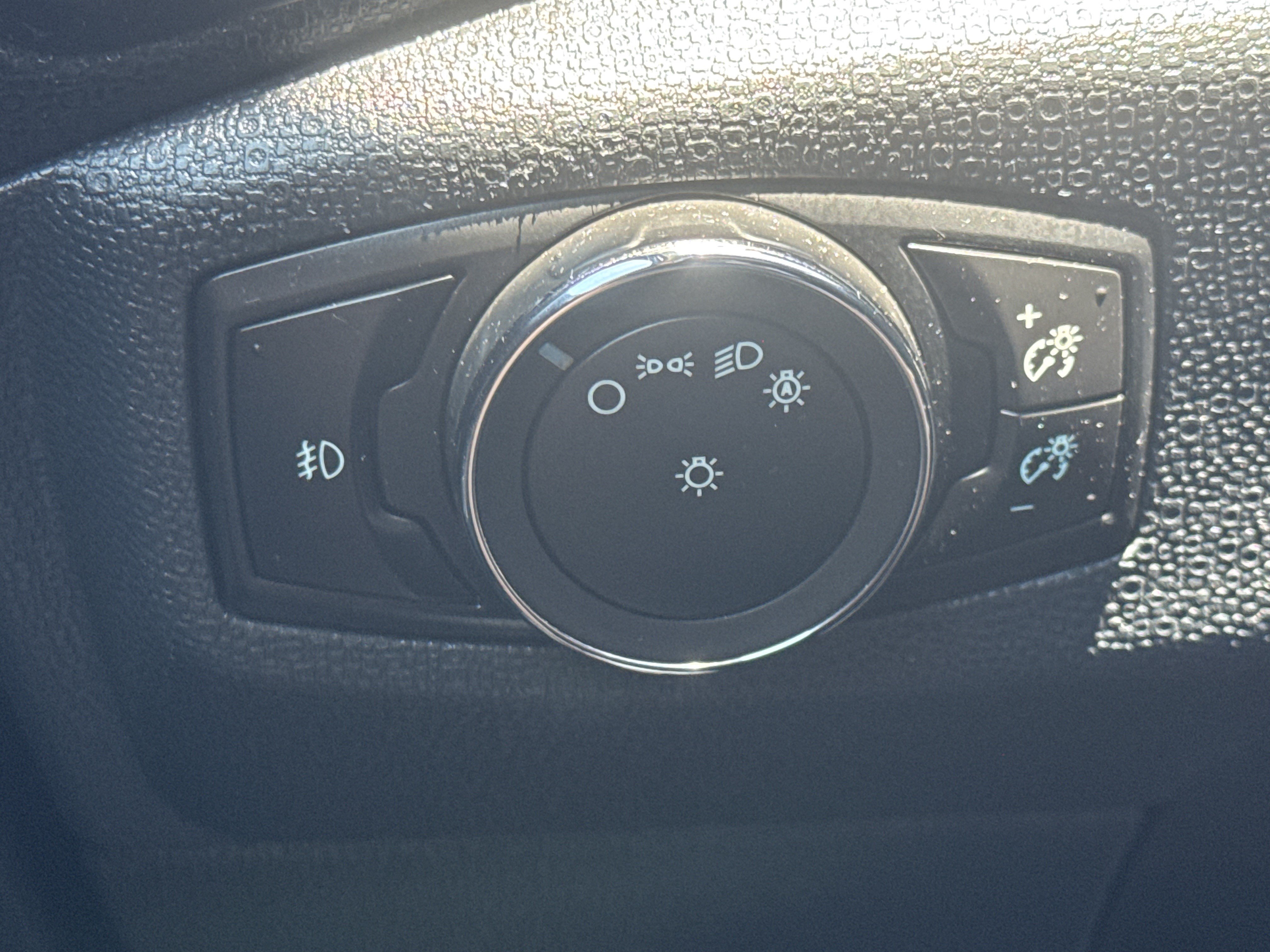 Certified 2019 Ford EcoSport SE FWD image 24