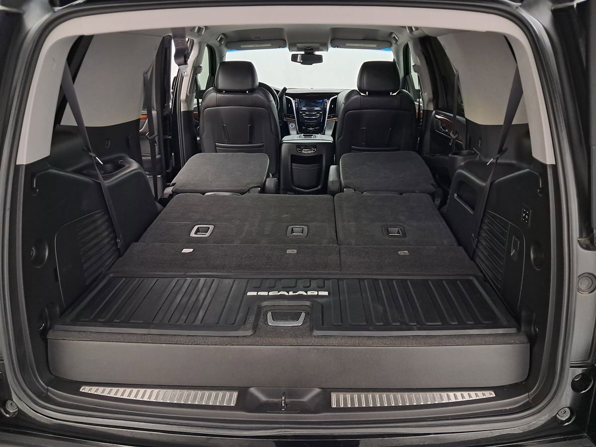 Used 2016 Cadillac Escalade 4WD image 31