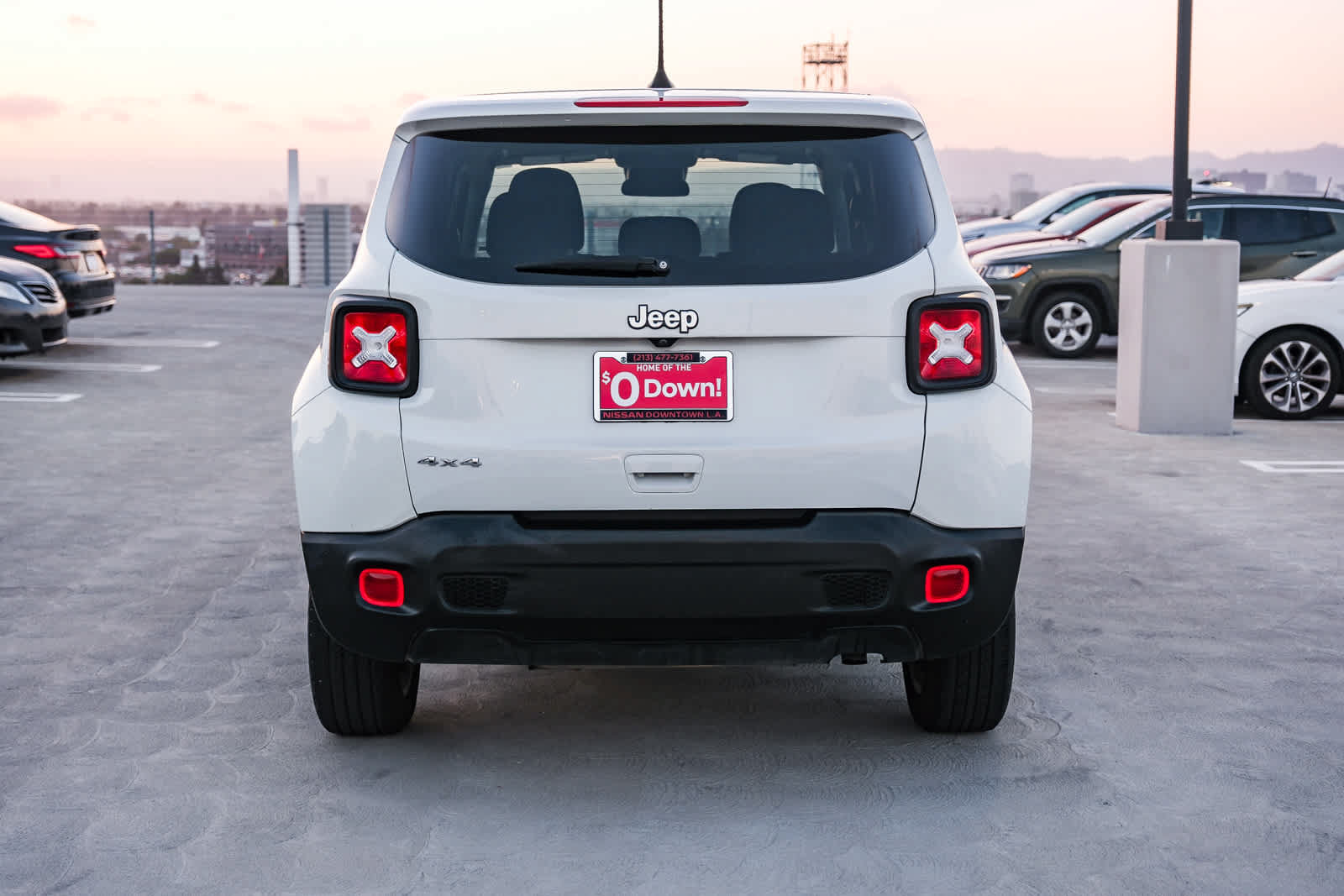 Used 2023 Jeep Renegade Latitude AWD/4WD image 5