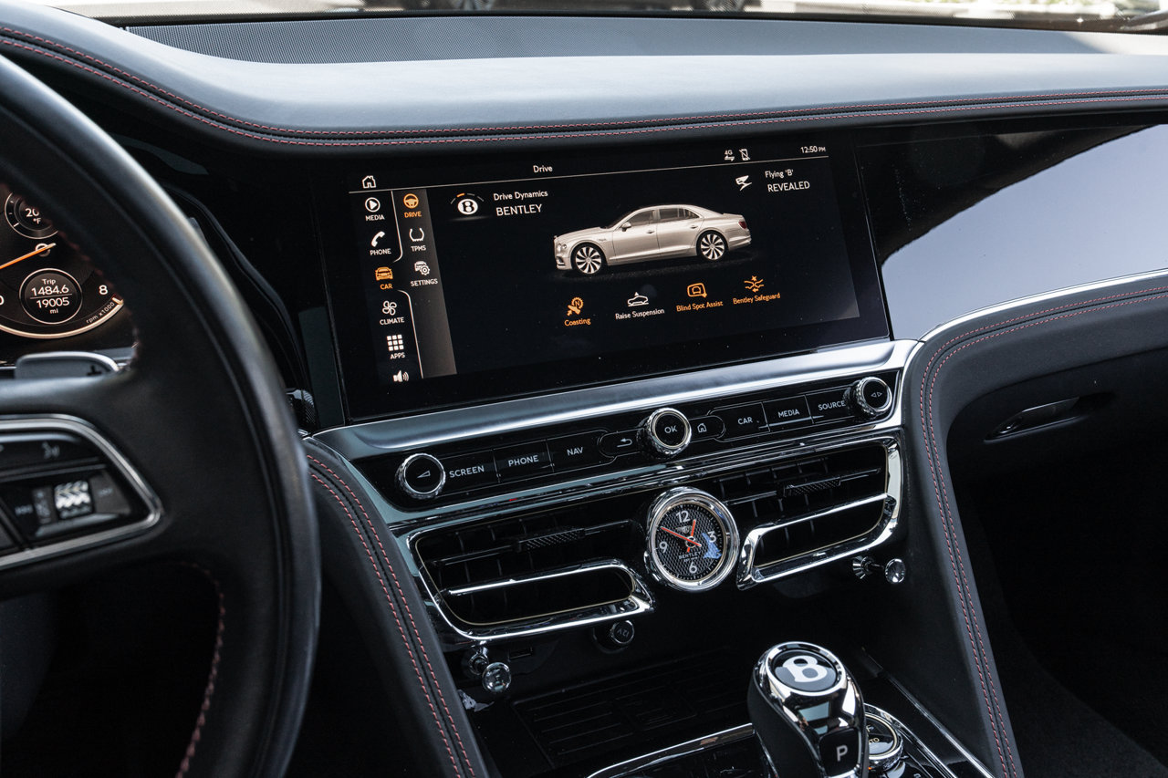 Used 2024 Bentley Flying Spur V8 AWD/4WD image 46