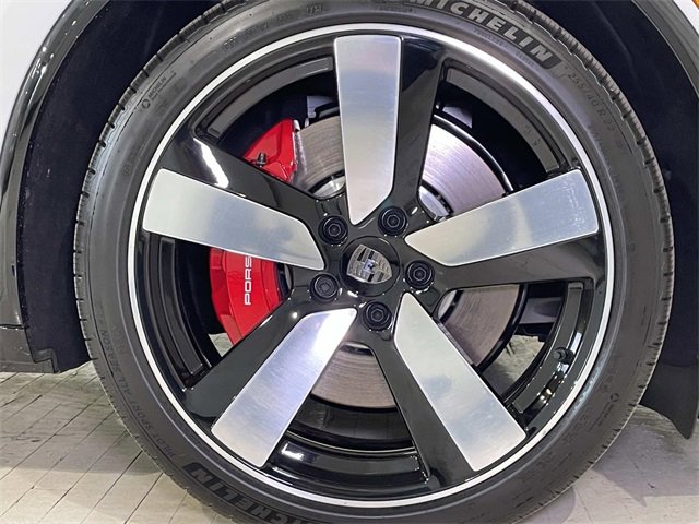 New 2025 Porsche Macan Turbo Electric image 16