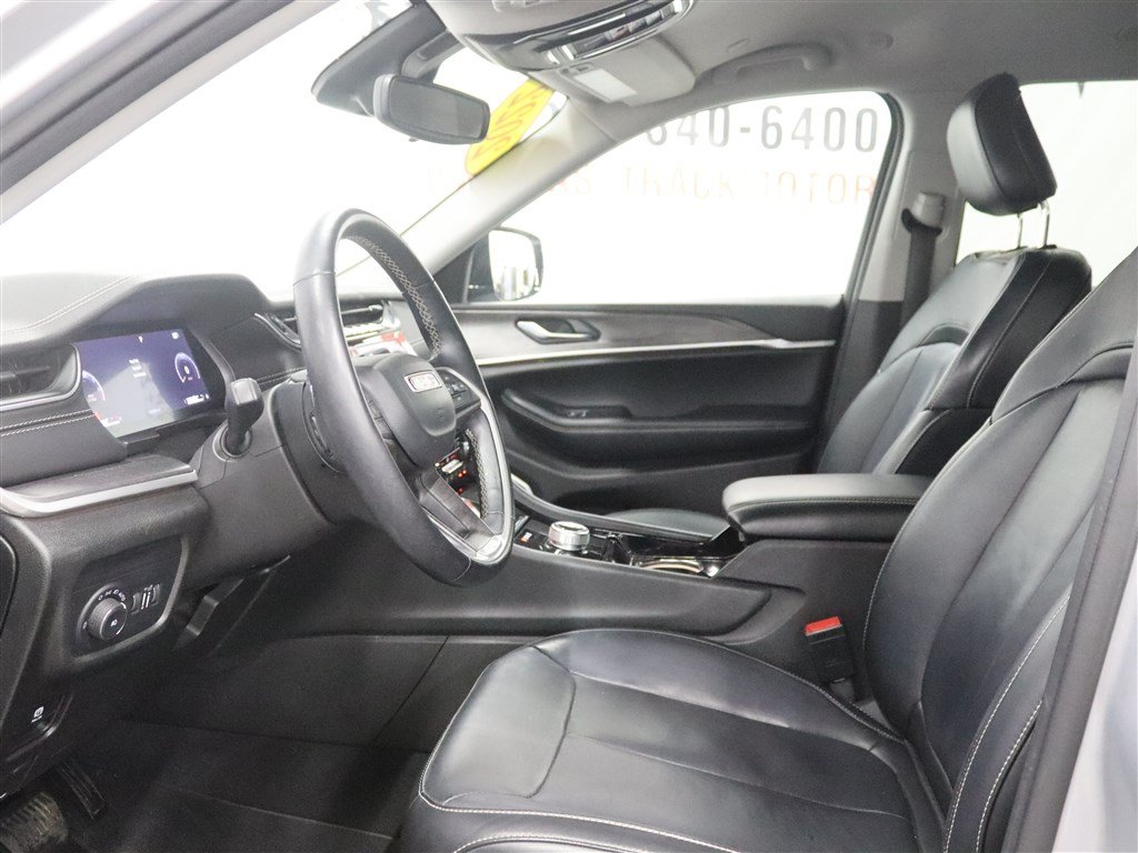 Used 2022 Jeep Grand Cherokee L Limited AWD/4WD image 14
