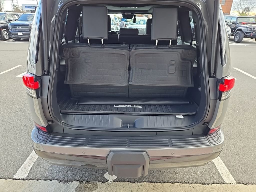 Used 2025 Lexus GX 550 w/ Accessory Package (2T) image 59