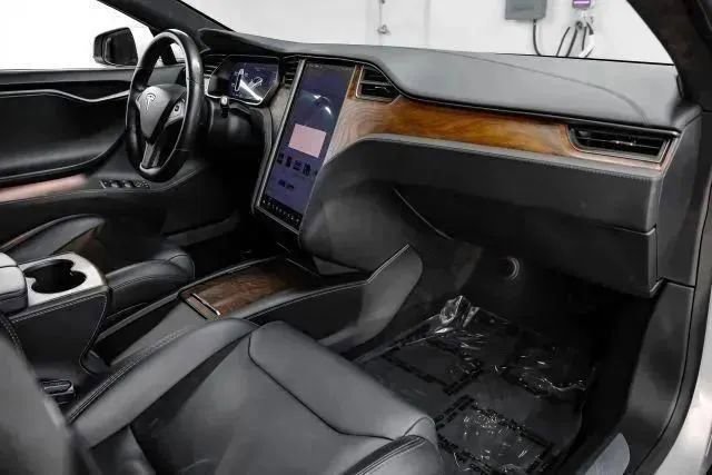 Used 2018 Tesla Model S 75D image 19