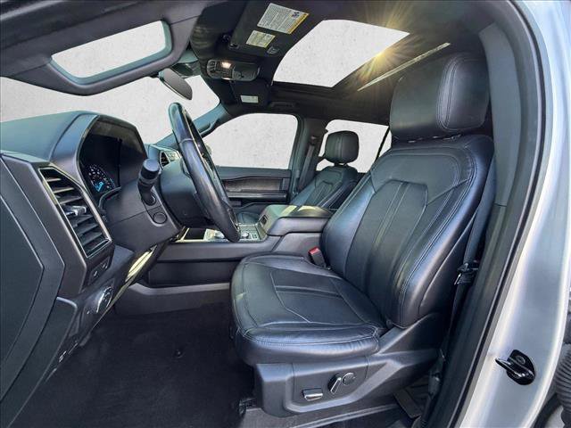 Used 2019 Ford Expedition Limited w/ Equipment Group 302A AWD/4WD image 17