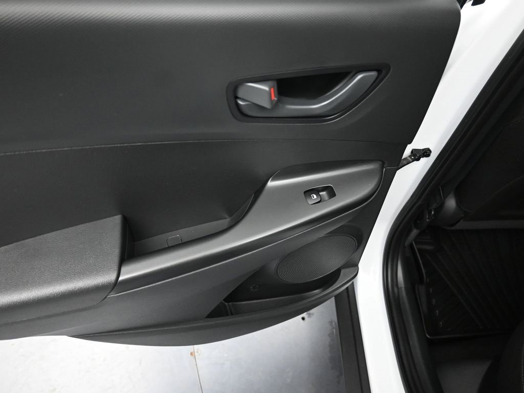 Used 2023 Hyundai Kona SEL w/ Cargo Package image 33