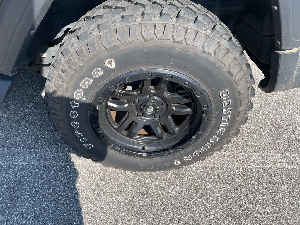 Used 2023 Jeep Wrangler Sport image 6