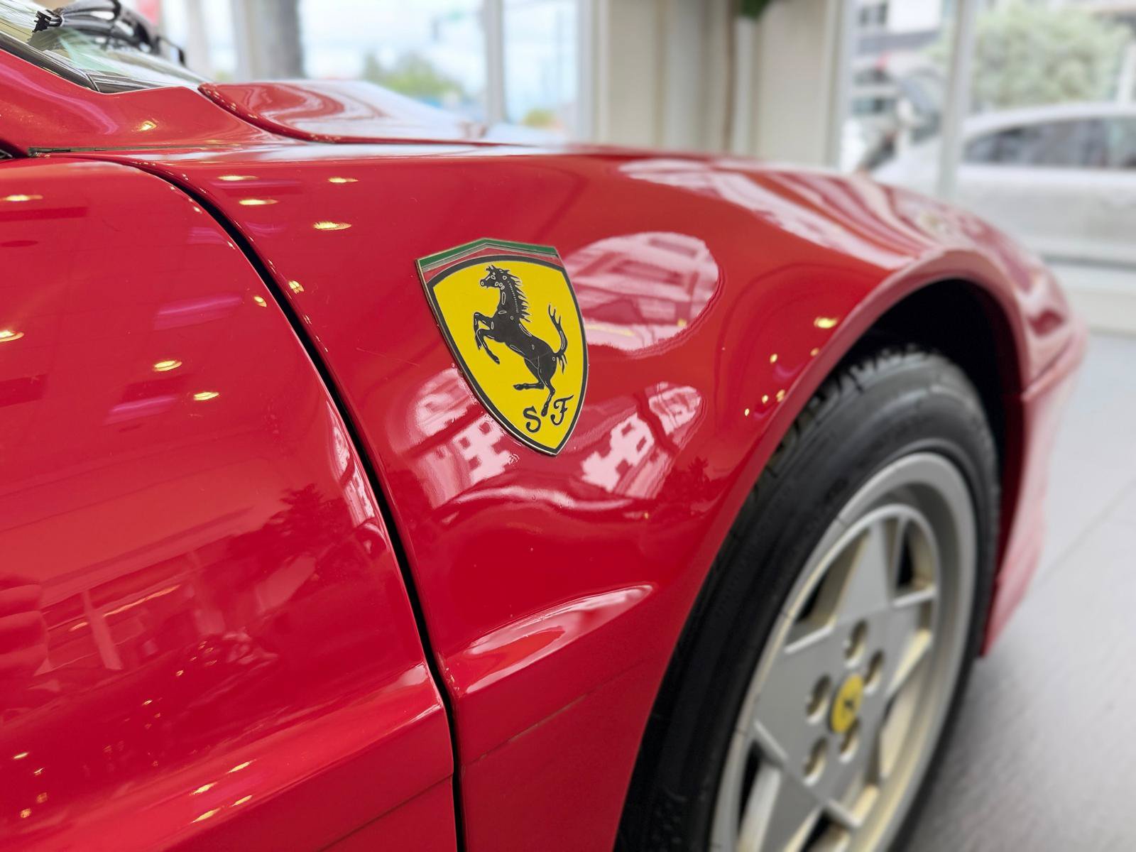 Used 1990 Ferrari Testarossa RWD image 16