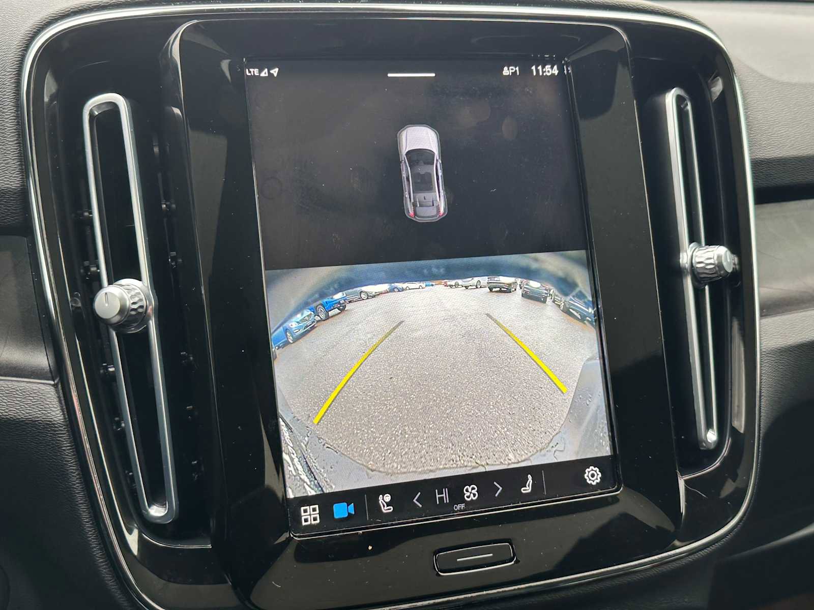 Used 2023 Volvo C40 P8 Recharge Plus w/ Climate Package image 26