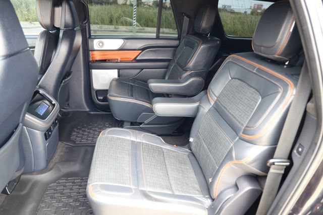 Used 2023 Lincoln Navigator L Black Label AWD/4WD image 13