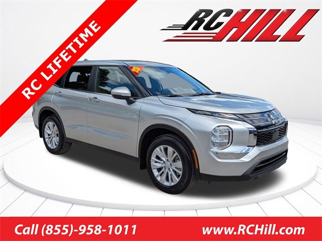 New 2025 Mitsubishi Outlander ES image 1