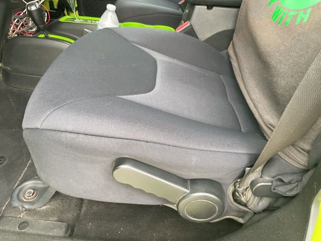 Used 2016 Jeep Wrangler Unlimited Sahara w/ Connectivity Group image 8