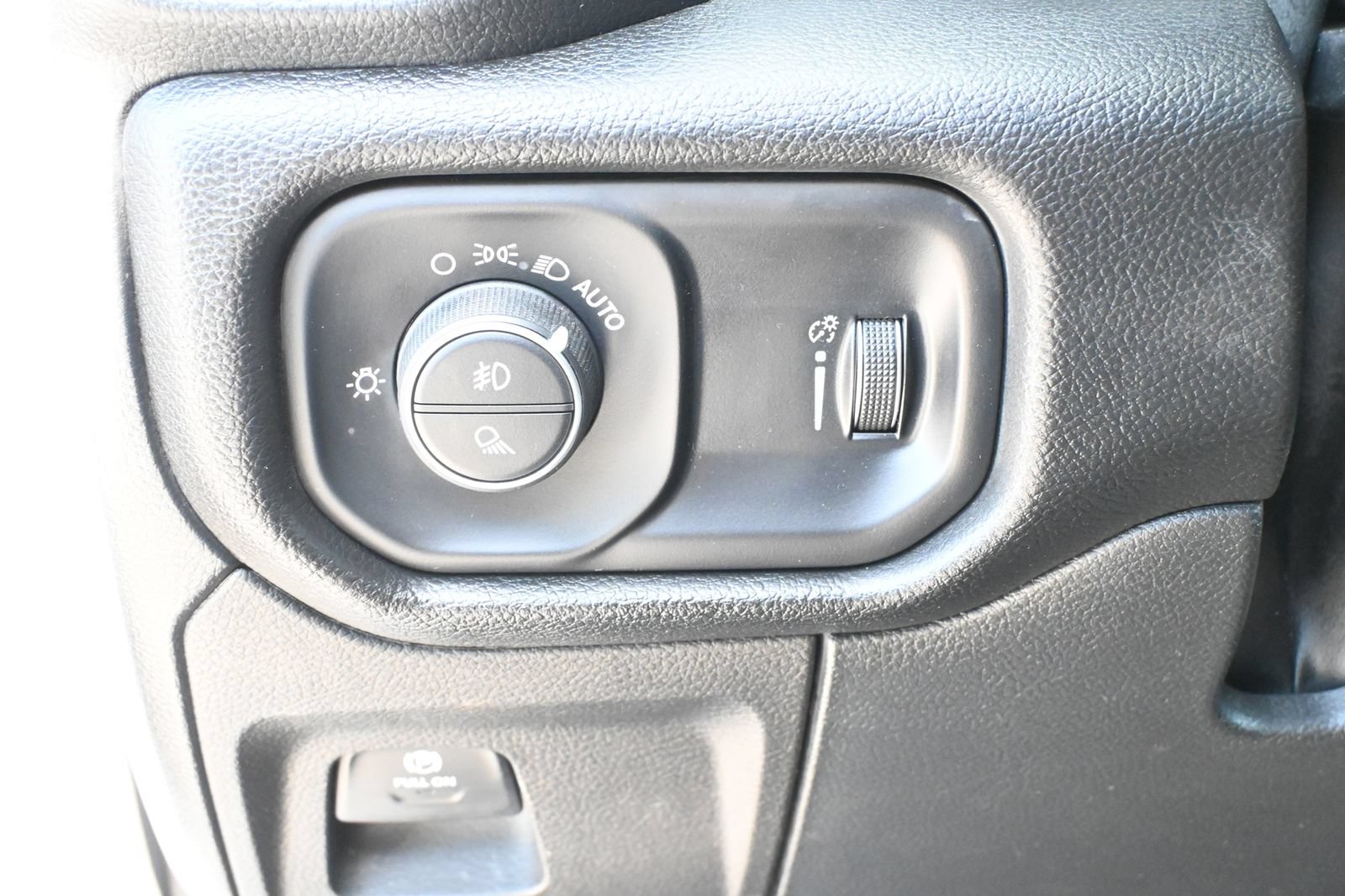 Used 2023 RAM 1500 Lone Star AWD/4WD image 11