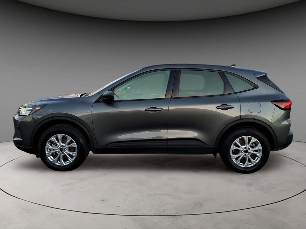 New 2025 Ford Escape Active w/ Cold Weather Package image 2