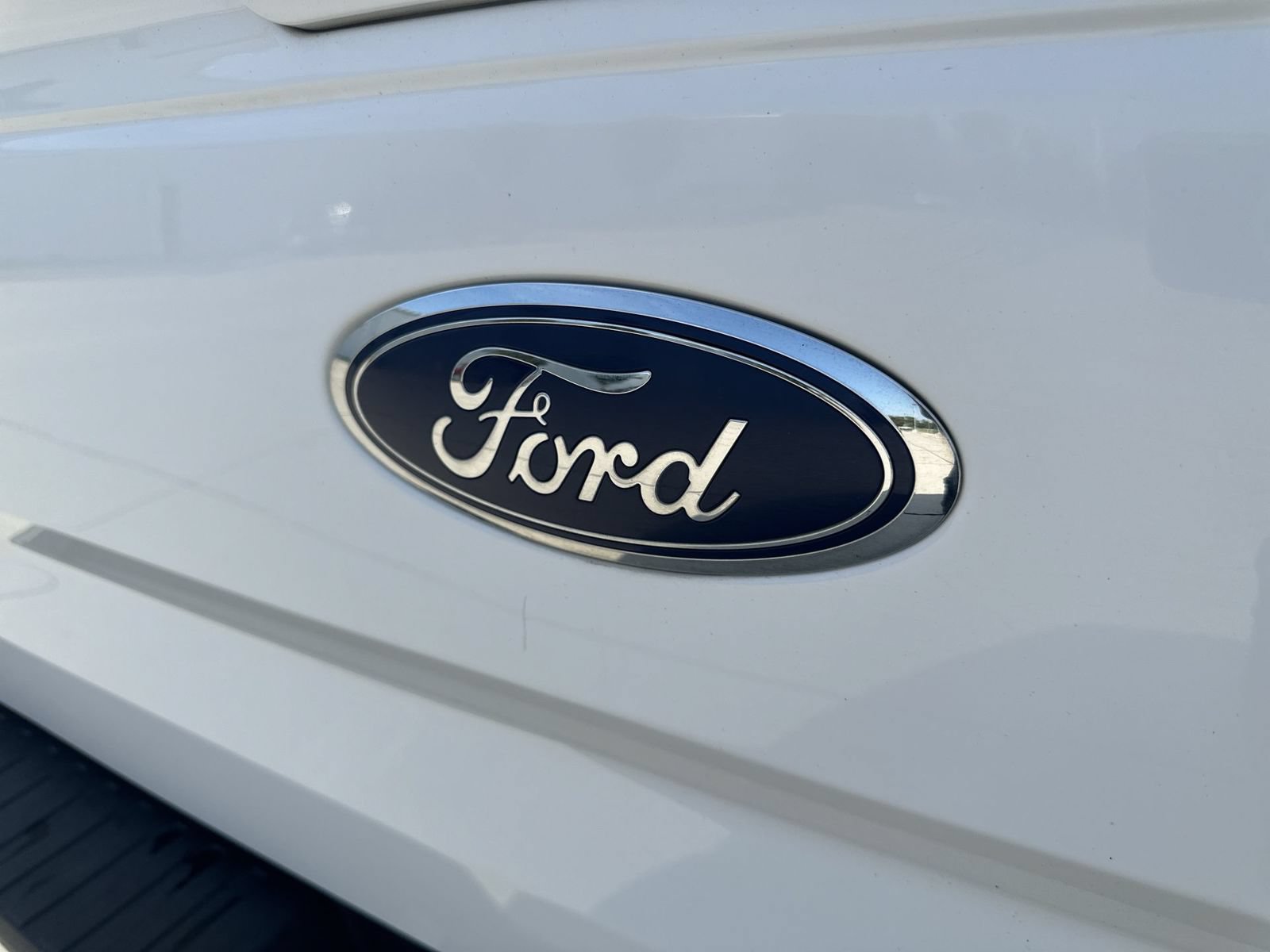 Used 2016 Ford F150 Lariat w/ Equipment Group 502A Luxury AWD/4WD image 32