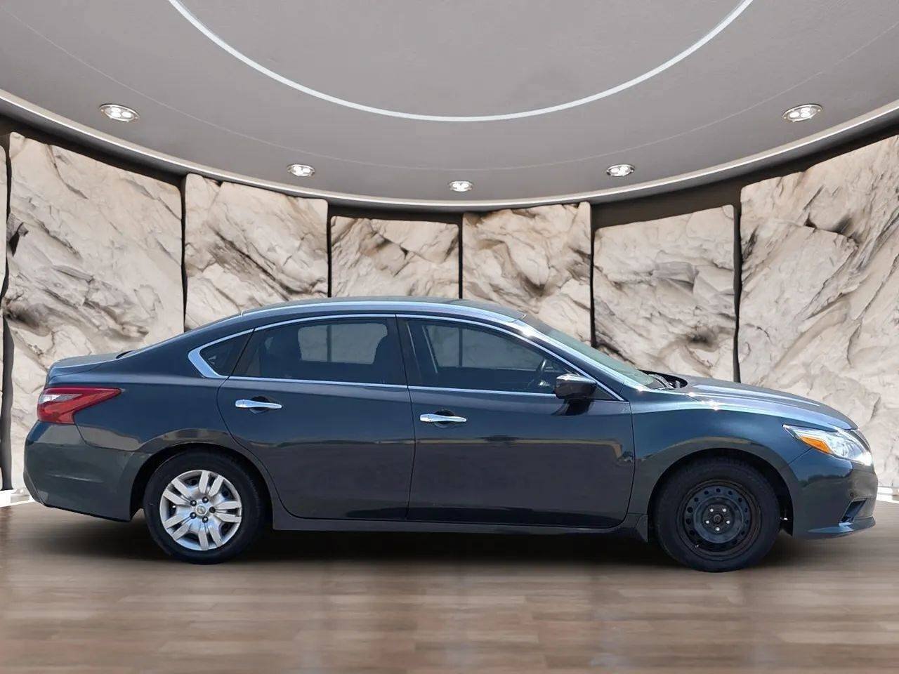 Used 2018 Nissan Altima 2.5 S w/ S Convenience Package FWD image 14