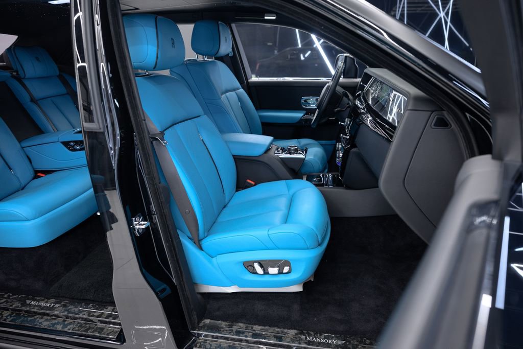 Used 2023 Rolls-Royce Phantom Sedan image 59