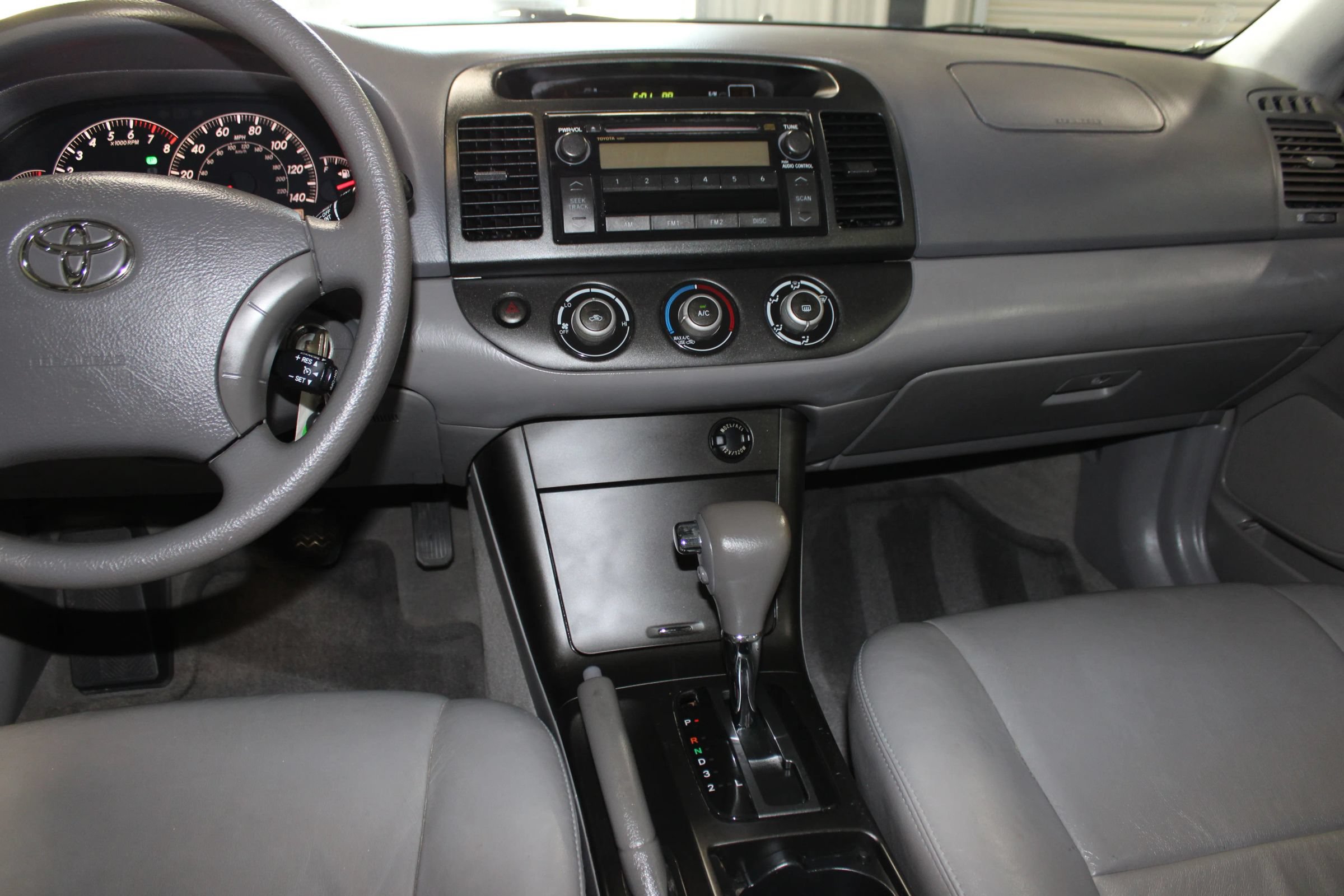 Used 2006 Toyota Camry LE FWD image 13
