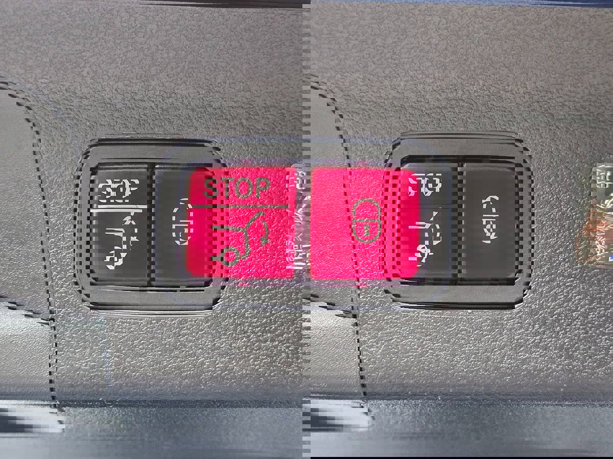 Used 2022 Mercedes-Benz GLS 450 4MATIC image 86