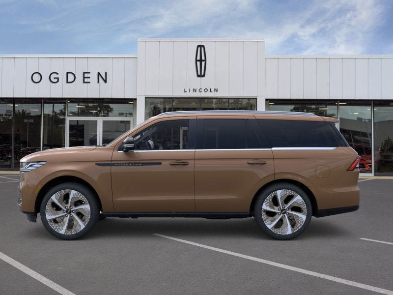 New 2026 Lincoln Navigator Black Label image 3