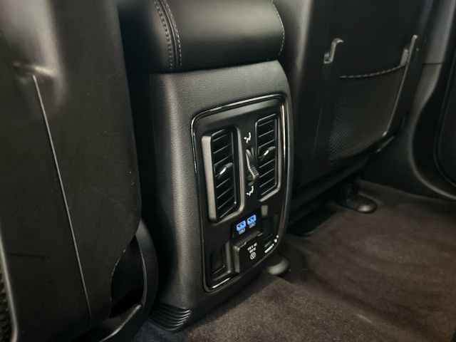Used 2019 Jeep Grand Cherokee Limited AWD/4WD image 15