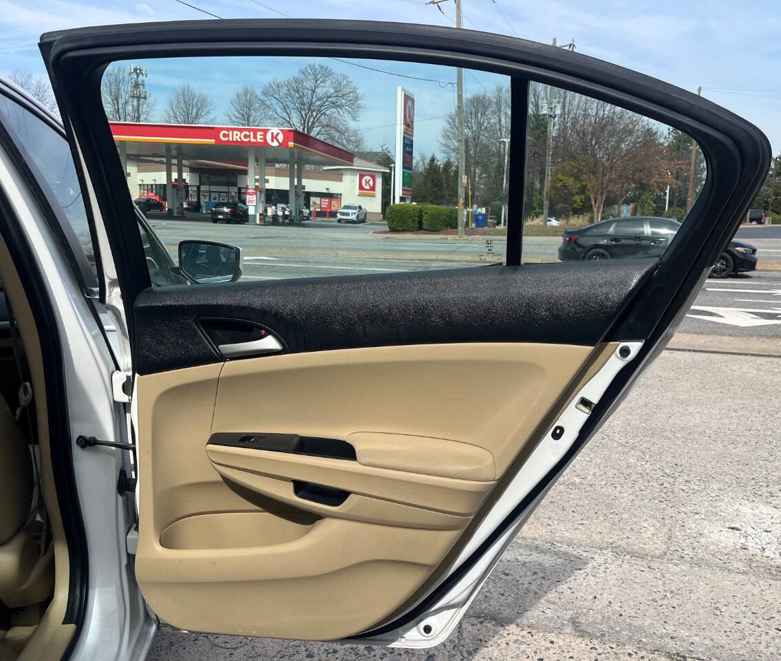 Used 2012 Honda Accord SE image 14